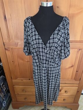 Black & White Plaid Faux Wrap Midi Dress | Puff Sleeve | Size XL